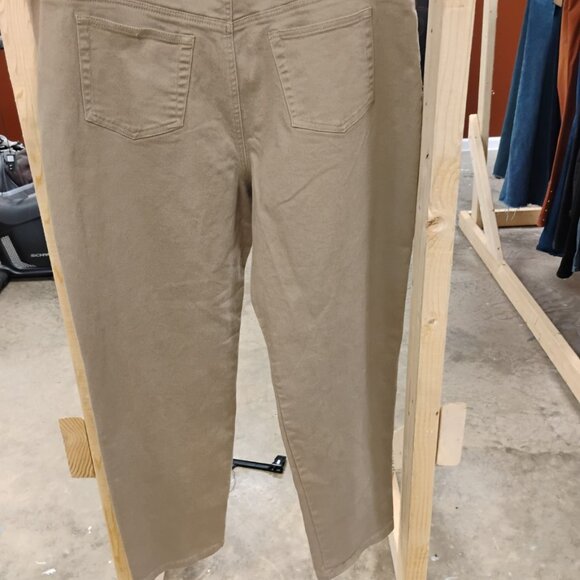 Gloria Vanderbilt Amanda High Rise Tapered Jeans | Size 18 | Khaki - Picture 2 of 5